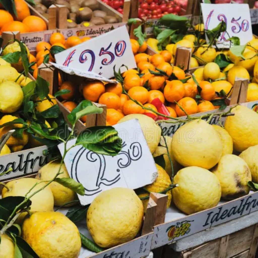 Local Farms to Visit for Tastings, Lemons, and Typical Products